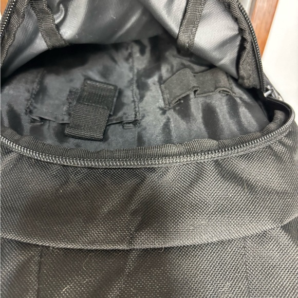 Targus laptop backpack. Black with lots of compartments. Great shape. - Picture 5 of 12